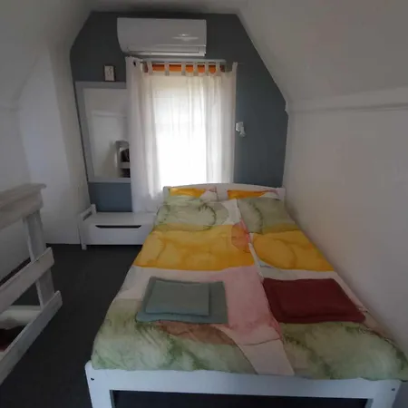 Sziklakert Kisvendeghaz Apartment Zalahalap